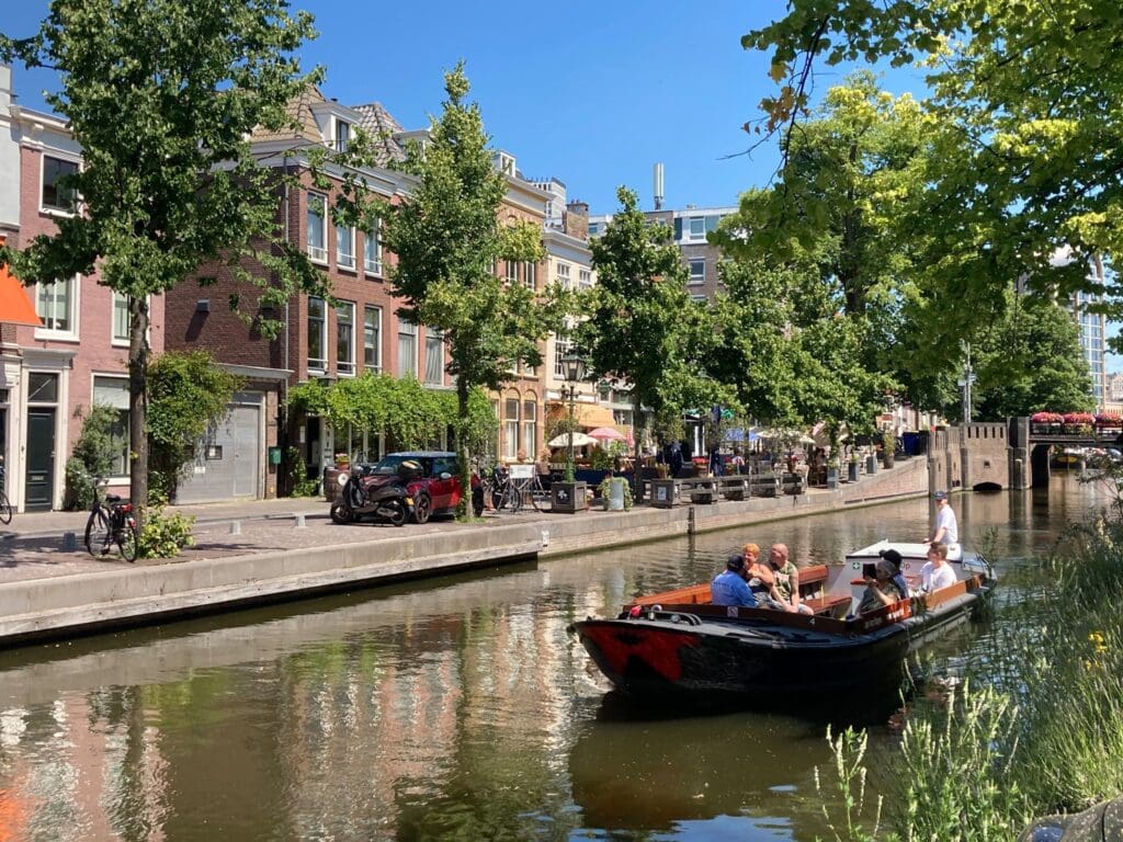 canal cruise The Hague